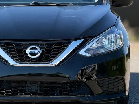 Used 2018 Nissan Sentra SV FWD image 12