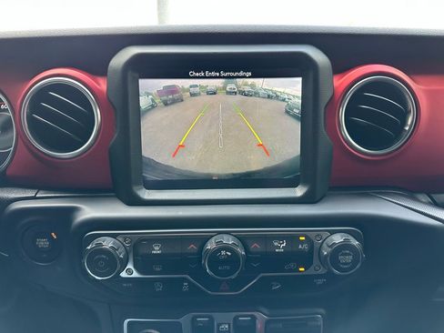 Used 2019 Jeep Wrangler Unlimited Rubicon AWD/4WD image 22