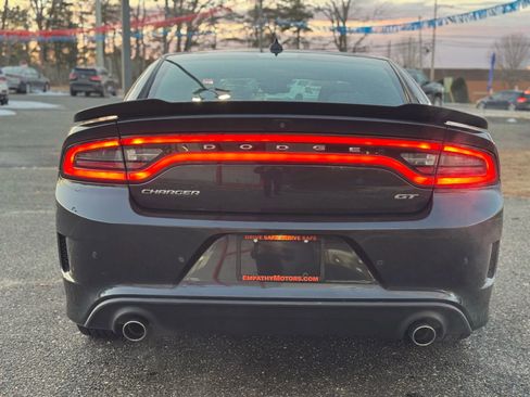 Used 2019 Dodge Charger GT image 4