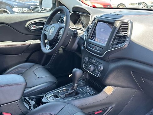 Used 2022 Jeep Cherokee Trailhawk w/ Premium Leather Package AWD/4WD image 14
