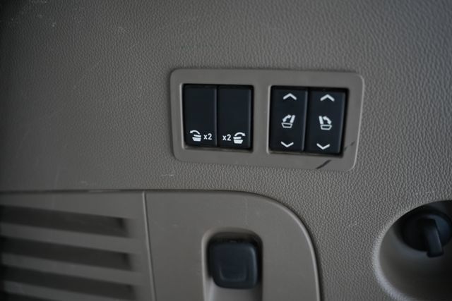 Used 2016 GMC Yukon SLT AWD/4WD image 10
