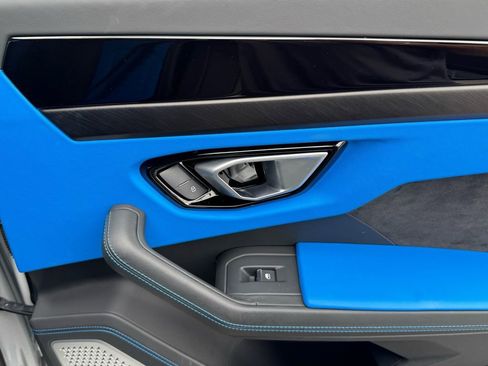 Used 2022 Lamborghini Urus image 48