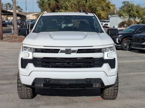 Used 2023 Chevrolet Silverado 1500 RST image 2