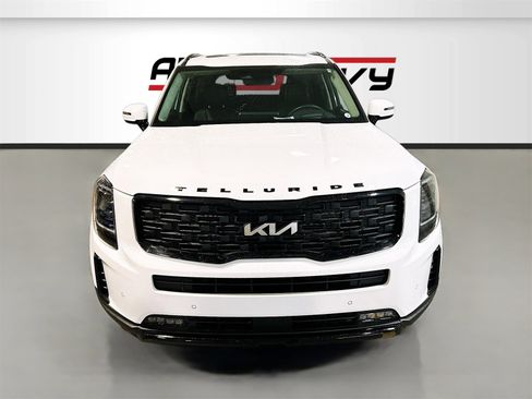 Used 2022 Kia Telluride SX w/ SX Prestige Package image 2