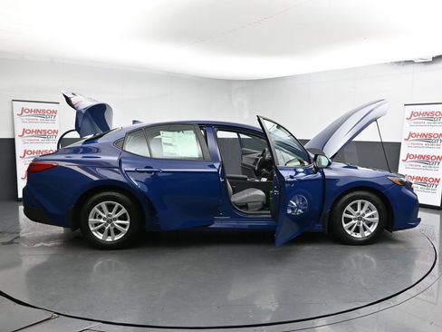 New 2026 Toyota Camry LE image 28