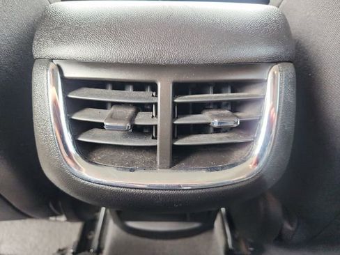Used 2021 Chevrolet Malibu LT FWD image 20