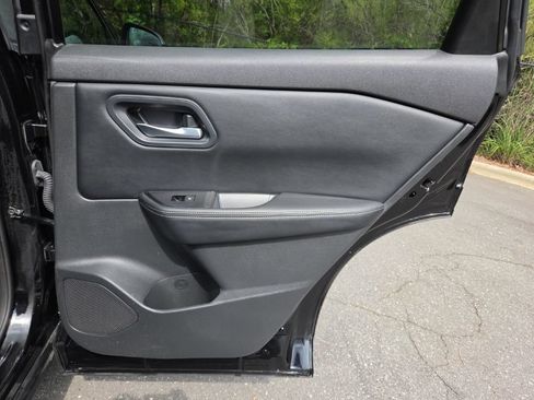 Certified 2024 Nissan Rogue SV FWD image 36
