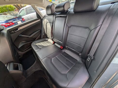 Used 2015 Volkswagen Passat 1.8T Limited Edition image 18