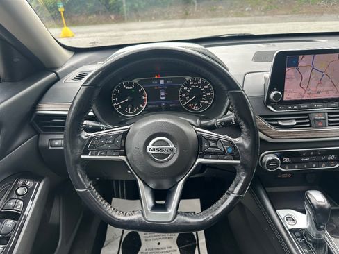 Used 2020 Nissan Altima 2.5 SL FWD image 18