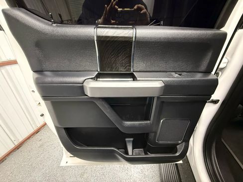 Used 2019 Ford F250 Platinum w/ Platinum Ultimate Package image 12