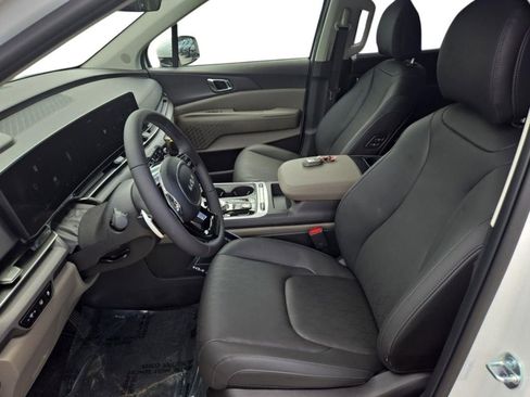 New 2026 Kia Carnival SX image 18