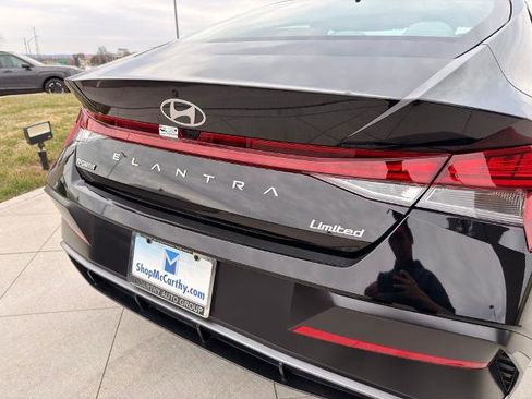 New 2025 Hyundai Elantra Limited w/ Cargo Package FWD image 36