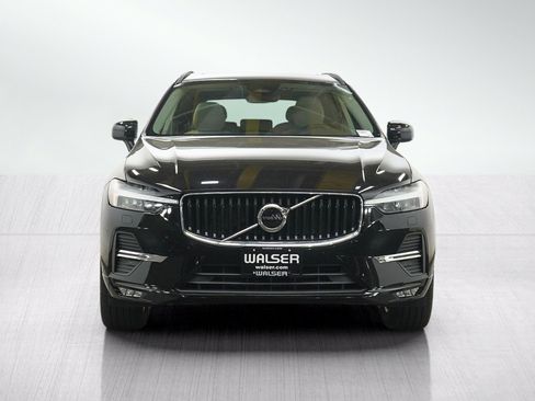 Used 2022 Volvo XC60 B5 Momentum w/ Climate Package AWD/4WD image 8
