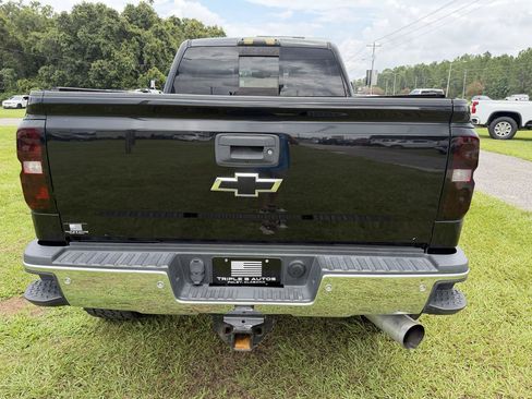 Used 2019 Chevrolet Silverado 2500 LTZ w/ Duramax Plus Package AWD/4WD image 4