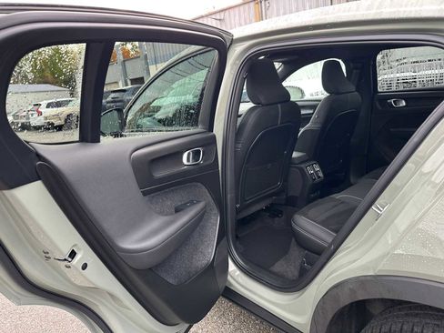 Certified 2023 Volvo C40 P8 Recharge Ultimate image 16