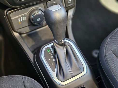 Used 2023 Jeep Renegade Altitude w/ Sun/Sound Group image 24