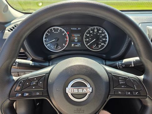 Used 2024 Nissan Sentra S FWD image 27