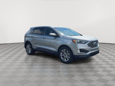 Used 2024 Ford Edge Titanium AWD/4WD image 2