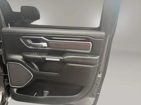 Used 2019 RAM 1500 Laramie AWD/4WD image 28