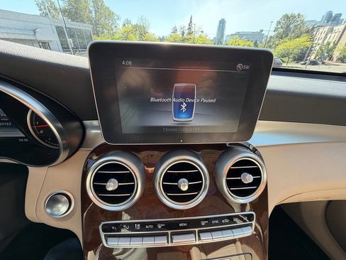 Used 2018 Mercedes-Benz GLC 300 4MATIC image 53