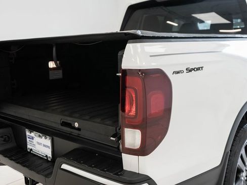 Used 2020 Honda Ridgeline Sport image 15