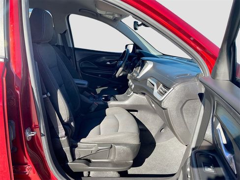 Used 2022 GMC Terrain SLE w/ Driver Convenience Package image 28