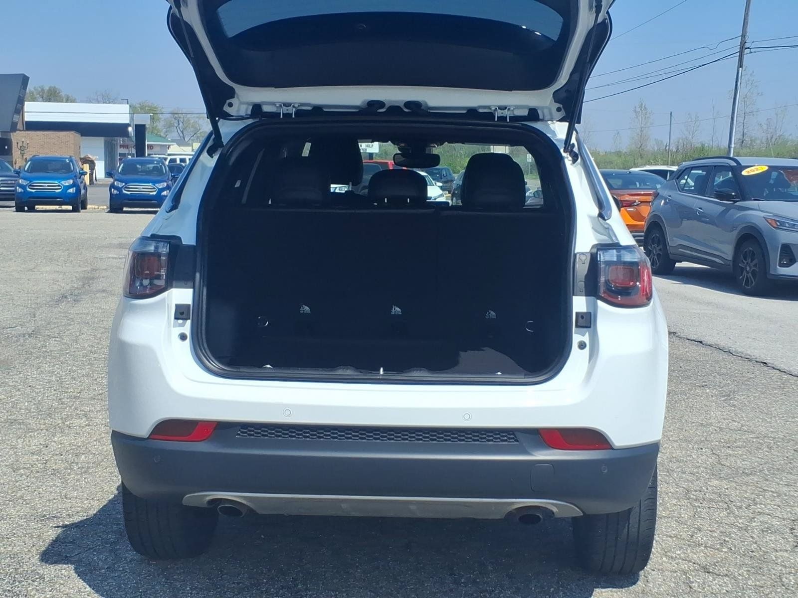Used 2023 Jeep Compass Limited AWD/4WD image 7