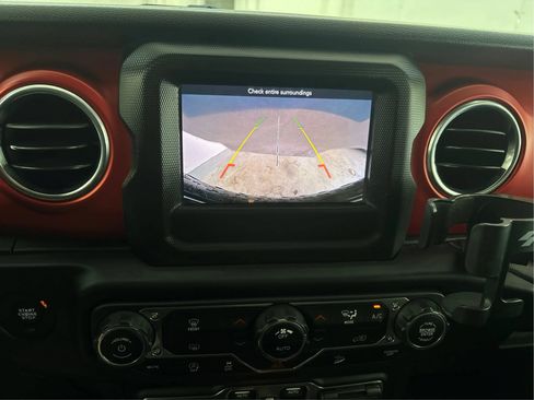 Used 2019 Jeep Wrangler Unlimited Rubicon w/ LED Lighting Group AWD/4WD image 35