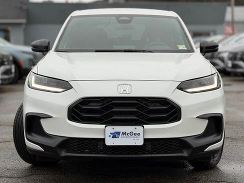 Used 2025 Honda HR-V Sport image 2