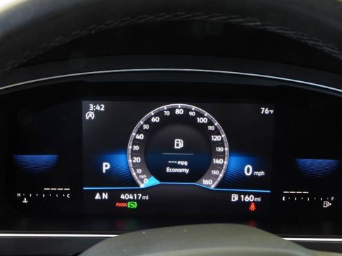 Used 2022 Volkswagen Tiguan SE R-Line image 79