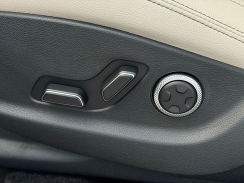 New 2026 Genesis GV70 2.5T Select image 27