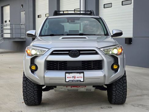 Used 2021 Toyota 4Runner TRD Off-Road image 3