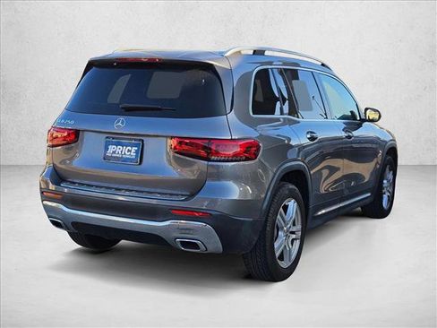 Used 2022 Mercedes-Benz GLB 250 w/ Premium Package Lite image 5