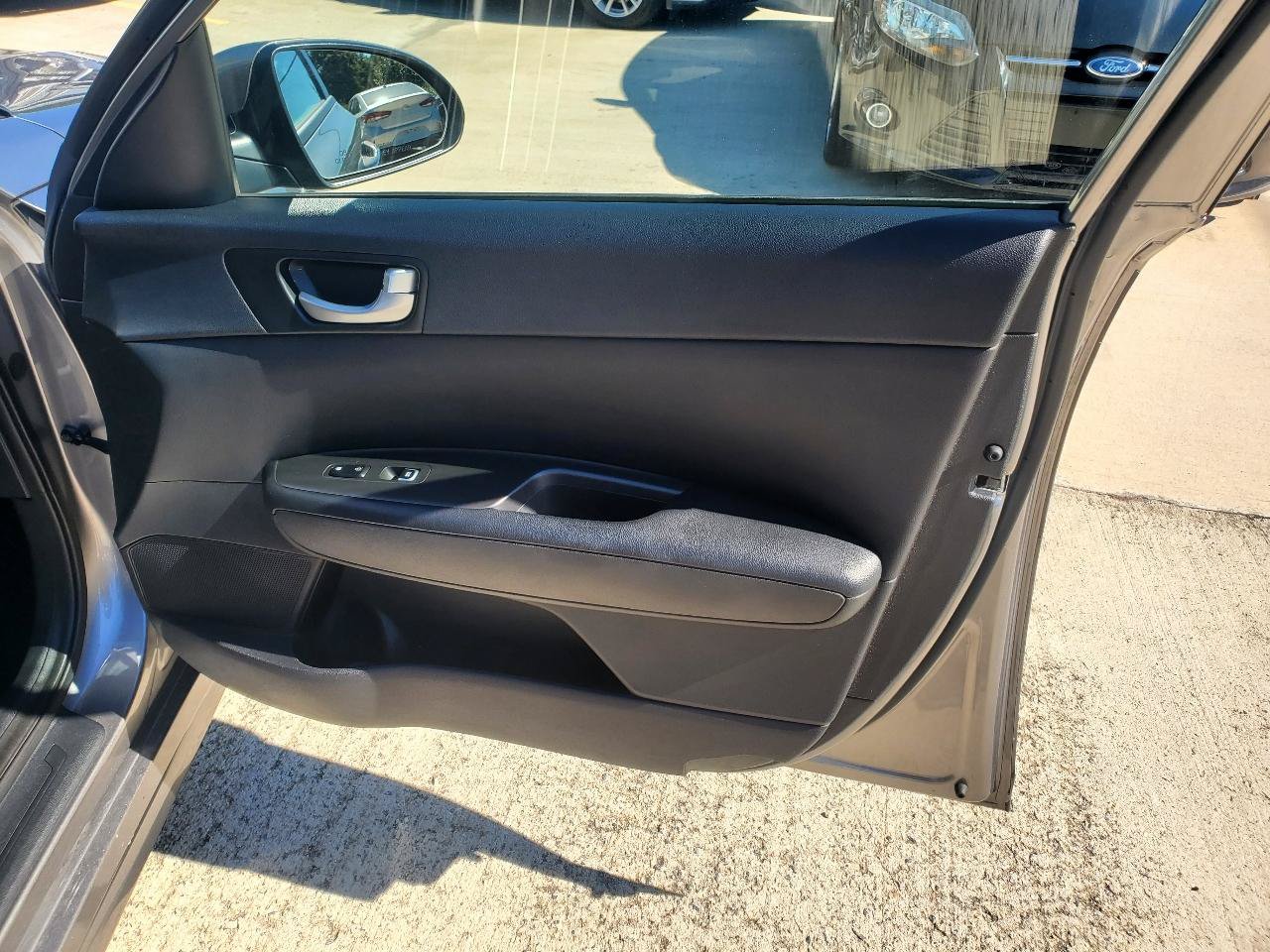 Used 2016 Kia Optima LX w/ LX Convenience Package FWD image 6