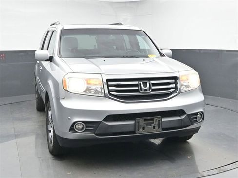 Used 2014 Honda Pilot Touring image 2