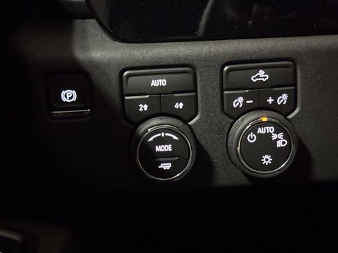 Used 2026 Chevrolet Silverado 1500 LT AWD/4WD image 19