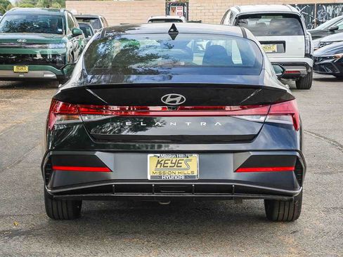 New 2026 Hyundai Elantra SEL Sport Premium image 5