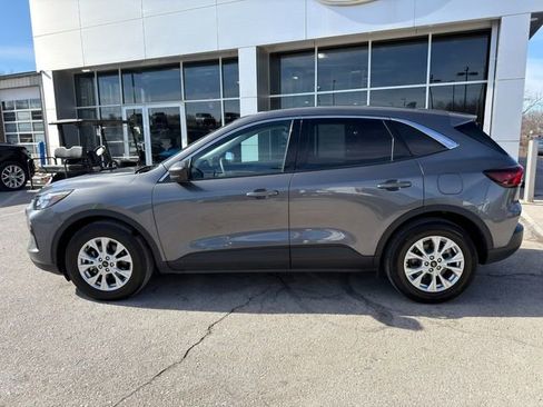 Used 2023 Ford Escape Active image 4