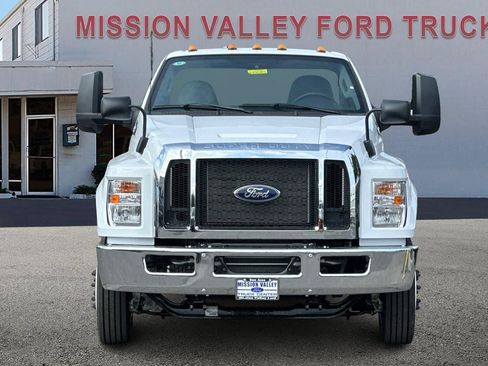 New 2027 Ford F650 2WD Regular Cab Super Duty image 9