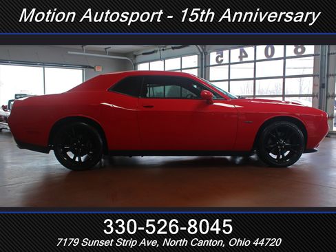 Used 2016 Dodge Challenger R/T w/ Blacktop Package image 12