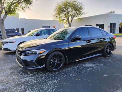 Used 2023 Honda Civic Sport image 6