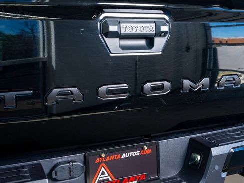 Used 2024 Toyota Tacoma TRD Off-Road image 28