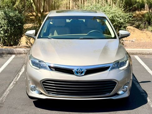 Used 2015 Toyota Avalon Limited FWD image 2