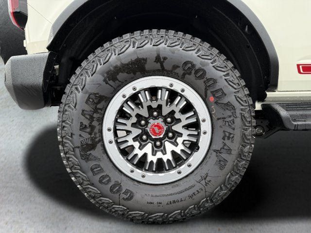 New 2026 Ford Bronco Outer Banks w/ Sasquatch Package AWD/4WD image 9