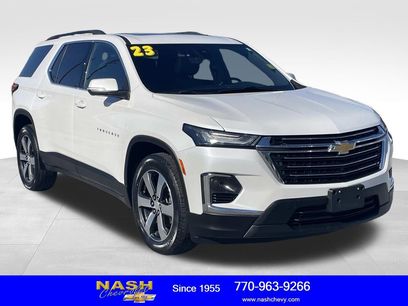 Used 2023 Chevrolet Traverse LT w/ LT Premium Package
