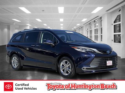 Certified 2023 Toyota Sienna Platinum