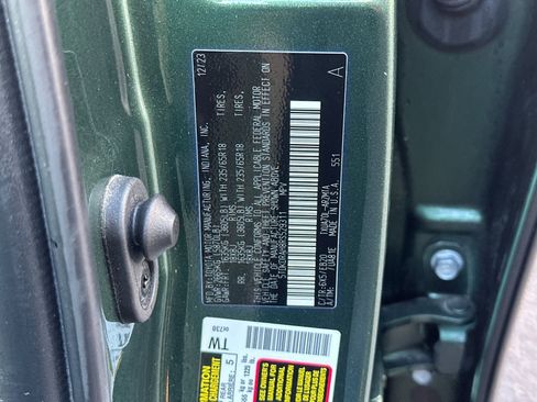 Used 2024 Toyota Highlander XLE image 27