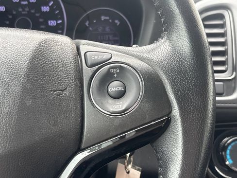 Used 2019 Honda HR-V Sport image 19