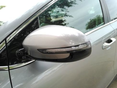 Used 2020 Kia Sportage EX FWD image 17
