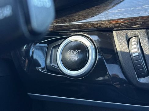 Used 2018 BMW X5 xDrive40e w/ M Sport Package AWD/4WD image 24